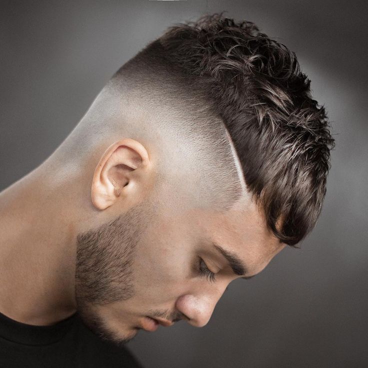 Cortes de cabelo masculino para 2019 - MODA SEM CENSURA | BLOG DE MODA MASCULINA |  beleza masculina, como ficar  bonito, como ser atraente, cabelo masculino, penteado masculino, corte masculino, pele masculina, produtos masculinos,  tendencia masculina, como usar, como ficar bonito, como ser atraente, grooming, dicas de produtos, dicas de beleza,  dicas de cabelo, haircut for men, hairstyle for men, hair, trends for men, Wavy Hair Male, Hair Styles Male, Skin Fade With Beard, Curly Hair Male, Male Curly Hair, Haircuts Male, Fohawk Haircut, Classic Mens Hairstyles, Kinds Of Haircut