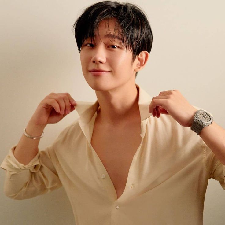 Jung Hae In 정해인 on Instagram: “Jung Hae In for Elle Magazine © Elle Korea #OneSummerNight #봄밤 #onespringnight #손예진 #정해인 #진짜연애이야기 #PrettyNoonaWhoBuysMeFood #Junghaein…” Jung Somin, Kim Young Kwang, Jung Haein, Jung Hae In, Jung Yong Hwa, Black Music, Billboard Music Awards, Cnblue, Cute Actors