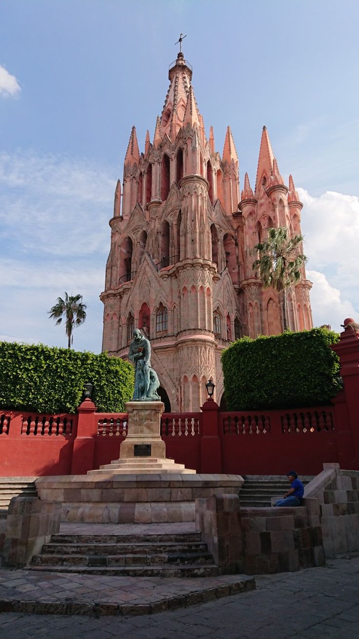 Parroquia San Miguel de Allende Guanajuato Tower Bridge, Barcelona ...