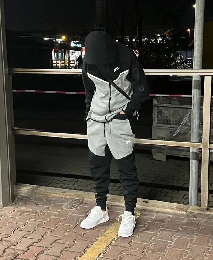 Nike Tech Fit, Nike Tech Fleece Outfit Men, Nike Tech Fleece Men, Nike Tech Tracksuit, Nike Blazer Outfit, Nike Tech Fleece Tracksuit, Drill Man, Tech Outfit, Sporty Outfits Men