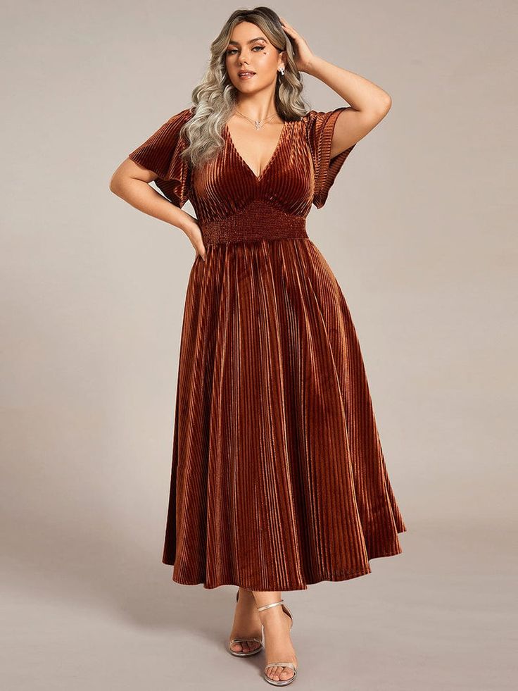 Fall Wedding Attire Plus Size Guest, Plus Size Occasion Outfits, A Line Dress Plus Size Formal, Formal Plus Size Wedding Guest Dress, Plus Size Wedding Guest Fall, Family Wedding Attire Guest, Plus Size Fall Cocktail Dresses, Plus Size Engagement Photos Dress, Flamboyant Natural Evening Wear