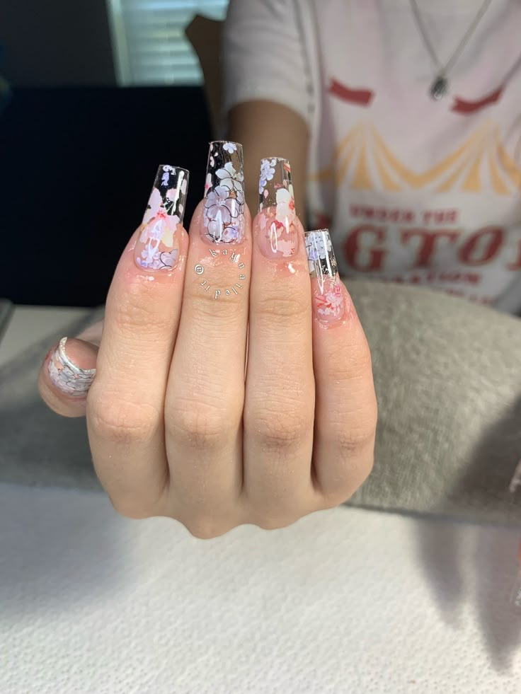 UR FAV NAIL TECH on Twitter: "soft petals 🌸💕… " Clear Glitter Nails, Clear Nail Designs, Clear Acrylic Nails, Transparent Nails, White Acrylic Nails, Cute Acrylic Nail Designs, Summer Acrylic Nails, Clear Nails, Crystal Nails