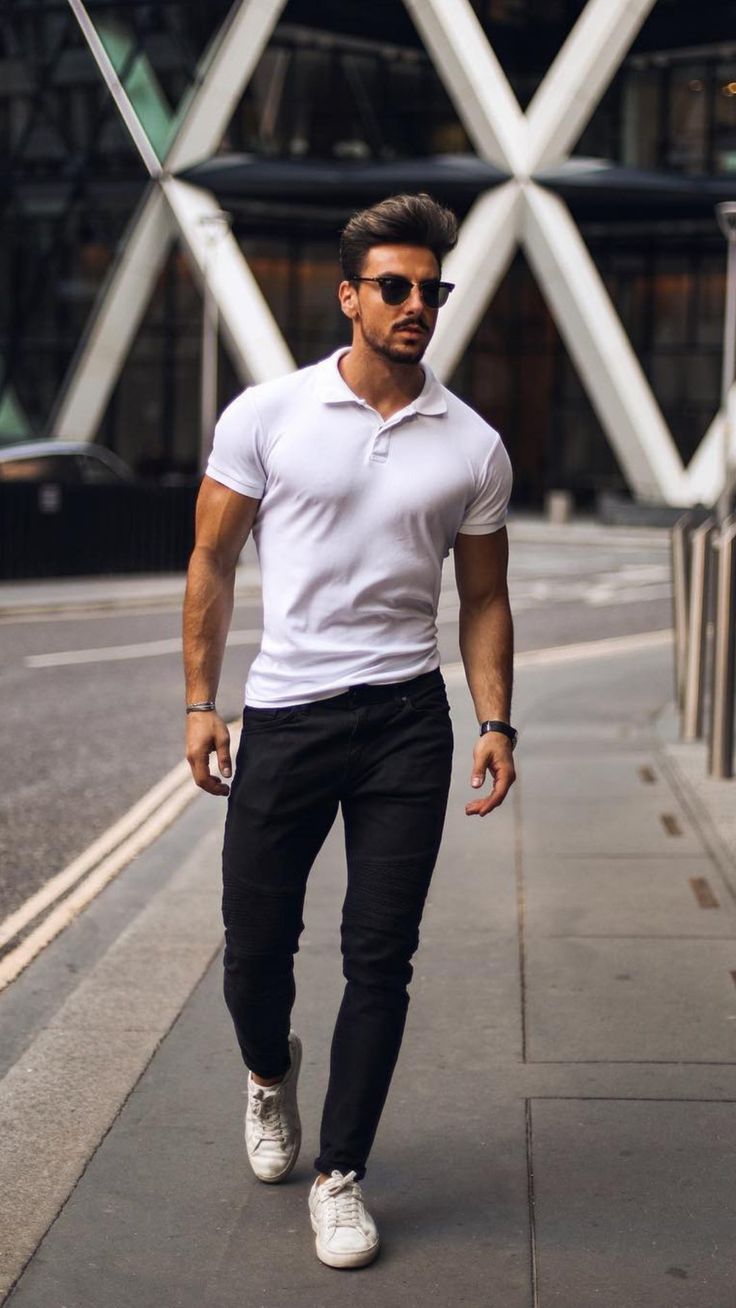 5 Simple Casual Outfits For Men #simple #casualstyle #streetstyle Male Styling, Western Outfits Men, Simple Casual Outfits, Herren Style, Style Inspiration Casual, Stylish Men Casual, Mens Fashion Rugged, Hipster Mens Fashion, Men's Casual Style