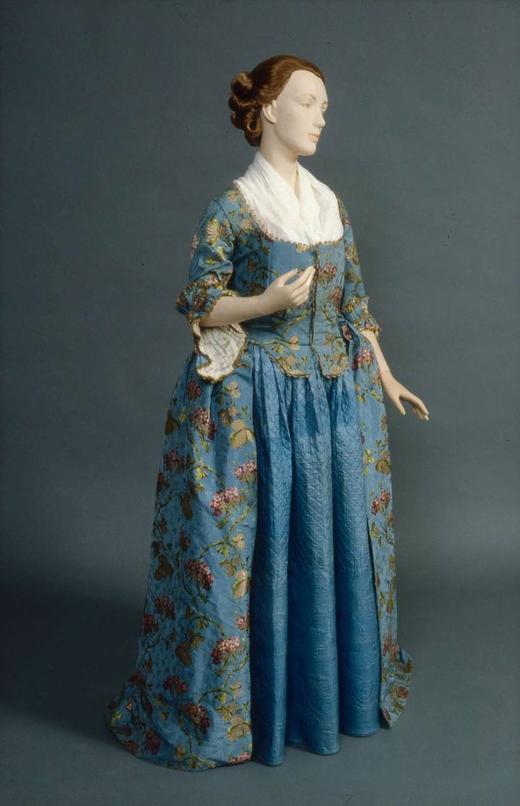 Formal Gown: 1770, American, silk, brocaded silk. "Worn by the Fanueil family." 1770s Fashion, 18th Century Dresses, 1700 Fashion, 18th Century Women, 18th Century Dress, Rococo Fashion, 18th Century Costume, Museum Of Fine Arts Boston, Historic Fashion