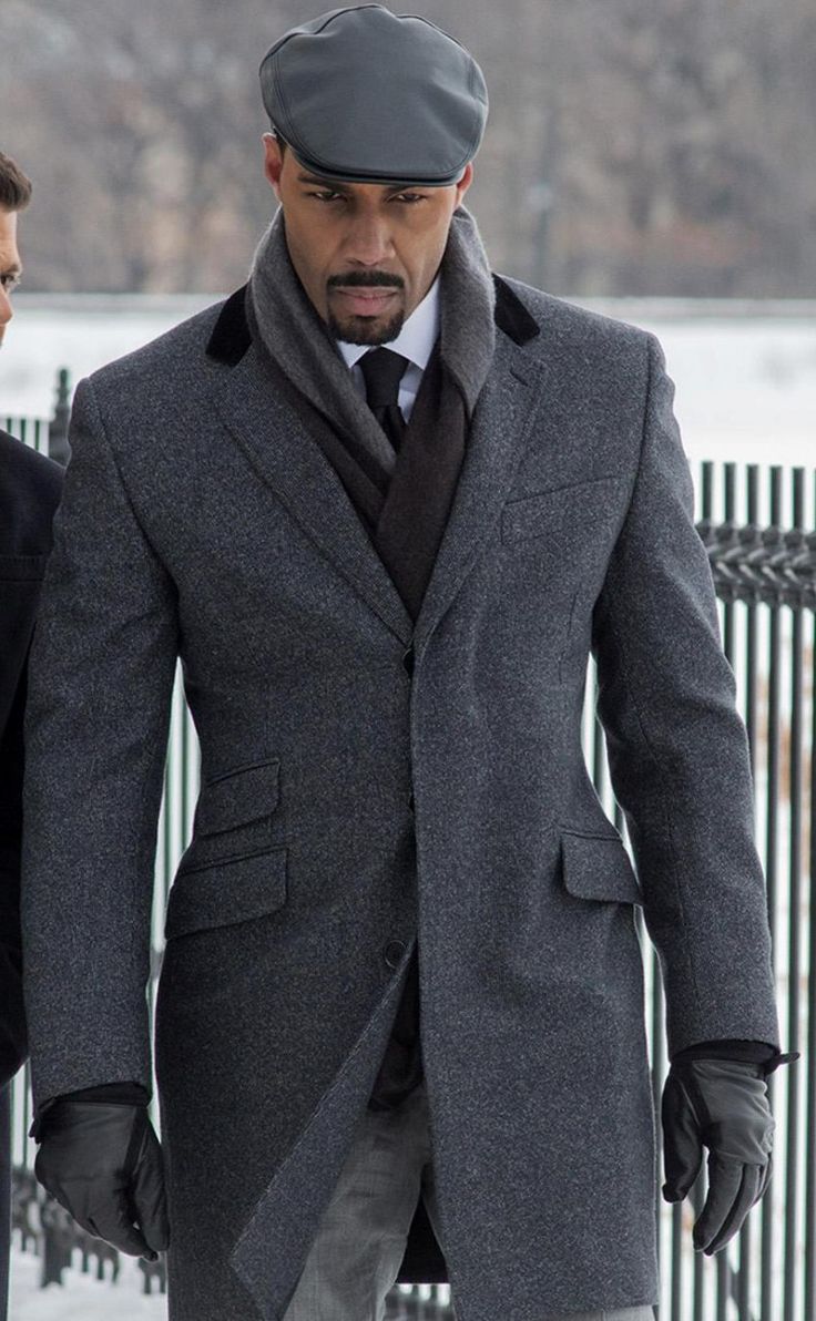 Power Grey Coat worn by Omari Hardwick Gentleman Mode, Omari Hardwick, Mens Fashion Smart, Coat Outfit, Grey Coat, Sharp Dressed Man, Mens Winter Fashion, Well Dressed Men, Gentleman Style