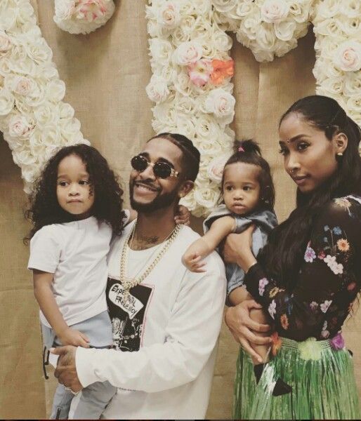 Omarion apry Jones  baby kids happy birthday party Apryl Jones, Celebrity People, Black Presents, Famous Families, Jean Sandals, Power Couples, Fav Celebrities, Lovely Family, Black Fathers