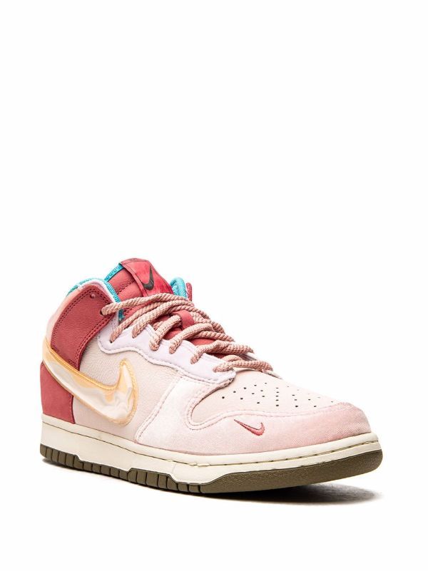 Shop Nike x Social Status Dunk Mid sneakers with Express Delivery - FARFETCH Chocolate Sneakers, Mid Sneakers, Strawberry Chocolate, Sneakers Pink, Social Status, Swoosh Logo, Chocolate Strawberries, Mood Board Fashion, Pink Suede