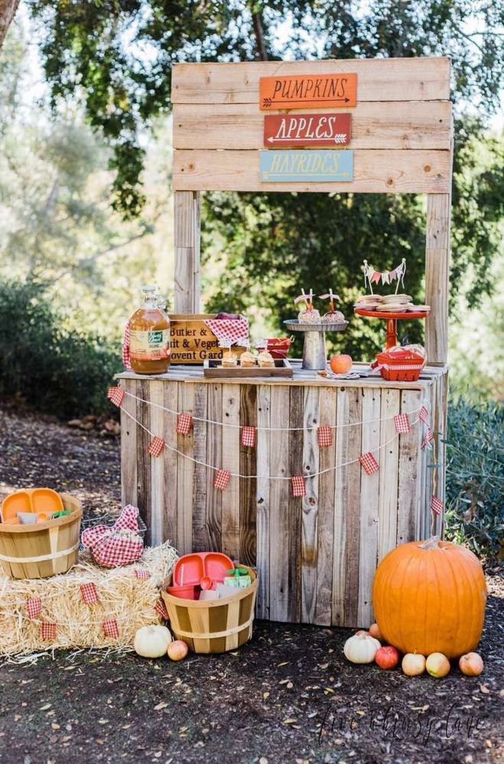 35 Fabulous Fall Backyard Party Decorations Ideas Backyard party