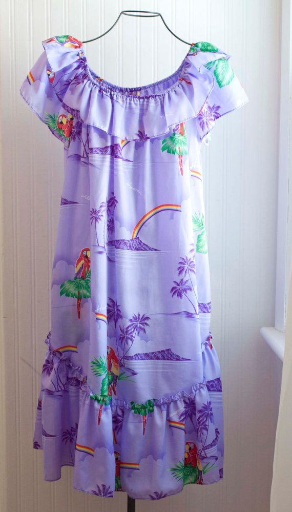 Vintage Hawaiian Mumu in Purple with Parrots Womens by MollyFinds Luau Dress, Hawaii Dress, Ruffled Top, Vintage Hawaiian, Vintage Summer, Ruffle Top, Beautiful Lights, Side Pocket, Light Purple