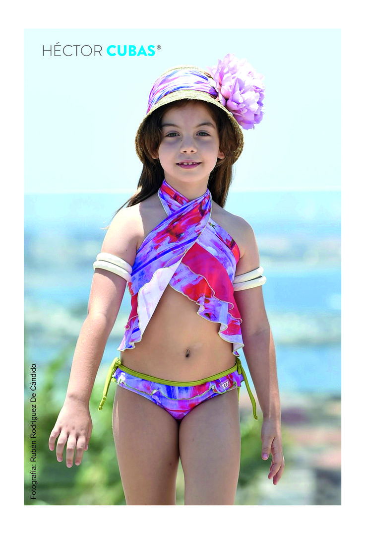 Héctor Cubas Kids Swimwear Girls, Hotel