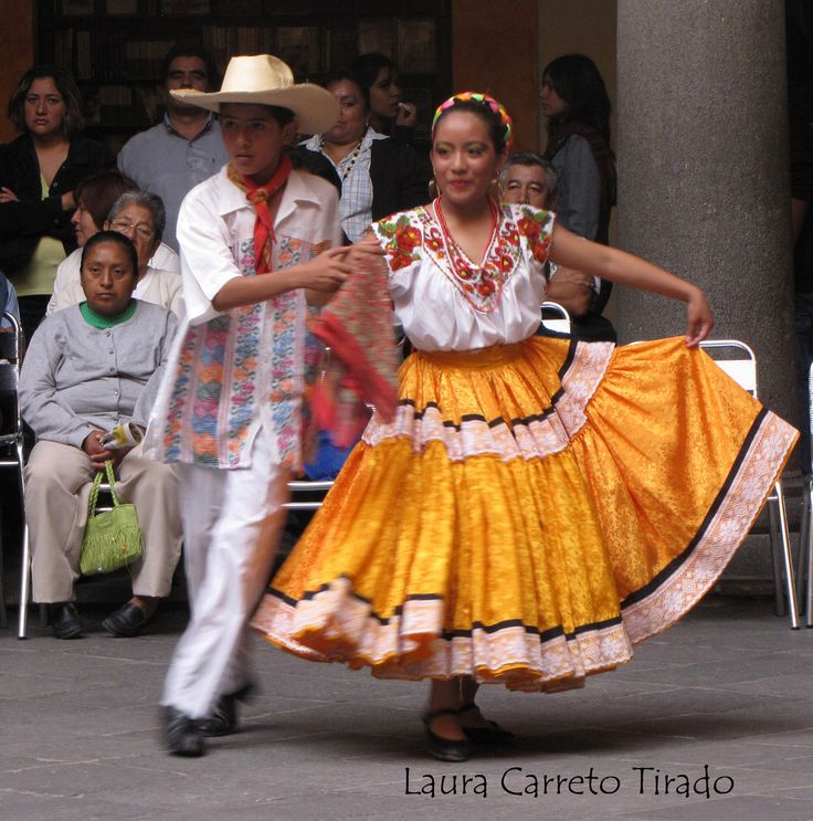 Desde la costa chica de Guerrero  Mexico Mexican People, Dancer Costume, Mexico Culture, Traditional Dance, Mexican Party, Latin American, Vacation Spots, Belize, Honduras