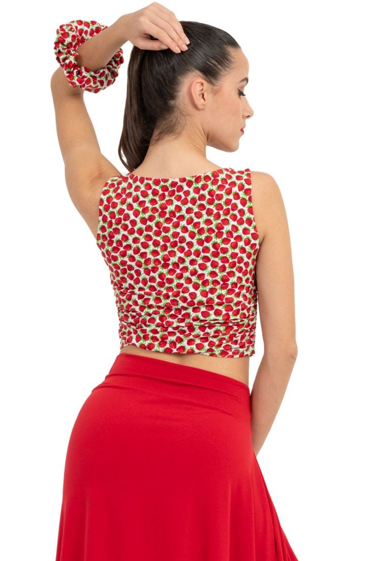 Argentine Tango crop top, Strawberry printed crop top, Latin dance crop top, Sleeveless bodycon crop top, Basic fitted crop top, Bachata top Strawberry Printed Sleeveless Crop Top Indulge in your playful side with this strawberry crop top, perfect for daily wear, dance practice, Milongas, and even workouts.  Effortlessly stylish and easy to pair, it complements our Skirt With Side Draping perfectly : https://www.etsy.com/listing/699717436/tango-skirt-salsa-dance-skirt-side Details : ✤ Stretch Strawberry Print Viscose Fabric ✤ Crop Fit ✤ Round Neckline Product code : TN240 The model is 1.70 m (5'7'') tall and wears size S. Find your size below : SIZE CHART IN CENTIMETERS : XS: BUST: 82, WAIST: 65, HIPS: 86.5 S: BUST: 87, WAIST: 69, HIPS: 91.5 M: BUST: 92, WAIST: 74, HIPS: 96.5 L: BUST: 98, Sleeveless High Stretch Crop Top With Built-in Bra, Fitted Crop Top With Built-in Bra For Summer, Fitted Cotton Crop Top With Built-in Bra, High Stretch Crop Top With Built-in Bra, Summer Stretch Elastane Crop Top, Red Fitted Tank Top For Summer, Sleeveless Fitted Elastane Crop Top, Stretch Elastane Crop Top For Summer, Fitted Red Tank Top For Summer