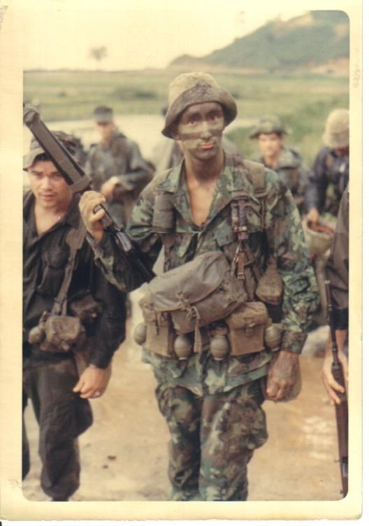 LRRP- Vietnam Vietnam History, Vietnam Vets, North Vietnam, South Vietnam, Green Beret, Military Photos, American Soldiers, Vietnam Veterans, National Guard