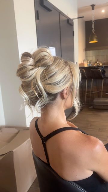 BROOKE on Instagram: "Wait let’s do it again !! Hair by me makeup by @makeupby_shawnavassallo" Pam Anderson Bridal Hair, Formal Wedding Updo, Pam Anderson Hair Updo Wedding, Pam Anderson Wedding Hair, Bun Up Do, Pam Updo, Pammy Updo, Glam Bridal Hair Updo, Old Hollywood Glam Hair Updo