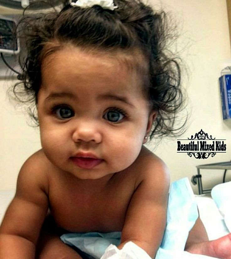 Thats mine!! Light Skin Babies, Chubby Babies Girl, Mixed Ginger Babies, Mixed Baby With Blue Eyes, 1 Month Baby, Biracial Babies, Kids Goals, Chubby Babies, Boy Newborn