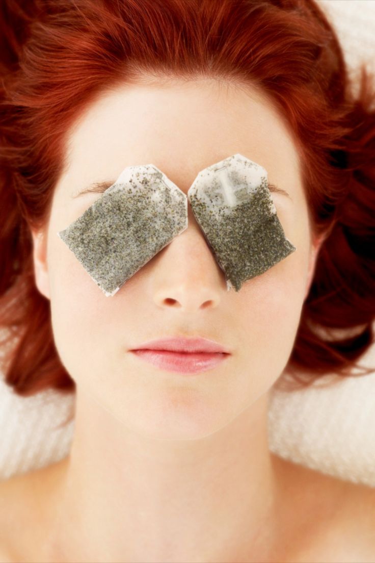 how to reuse tea bags Dry Eyes Causes, Irritated Eye, Green Tea Bags, Itchy Eyes, Dark Circles Under Eyes, Moisturizing Body Wash, Dry Eyes, Puffy Eyes, Boiling Water