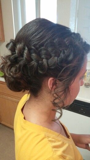 My first prom updo. School Hair, Prom Updos, Beauty School, Hair Stuff, Hairstyles For School, Dreadlocks, Prom, Hair Styles, Hair