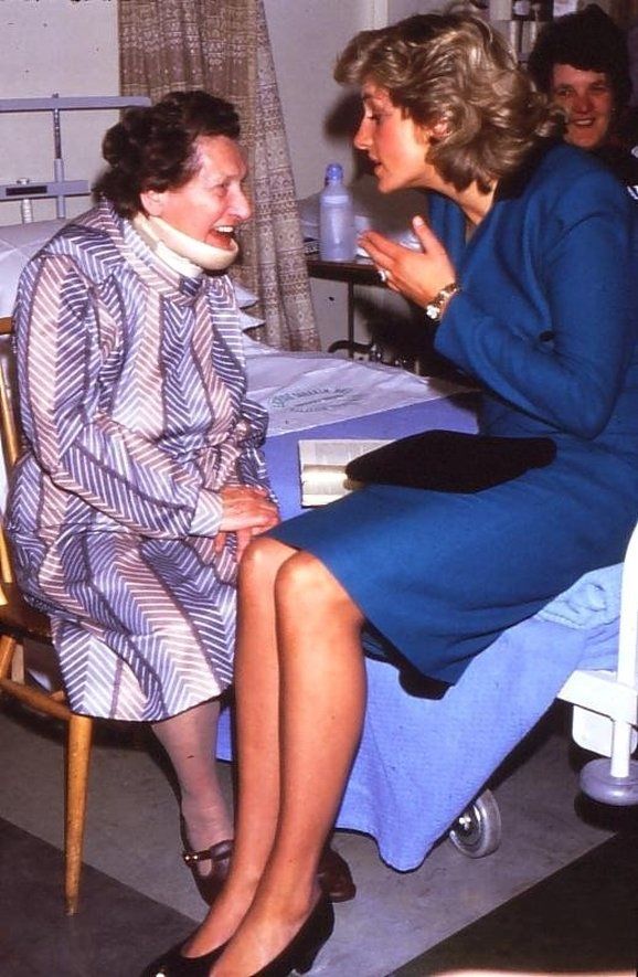 Chatting | Princess diana family, Diana, Princess diana