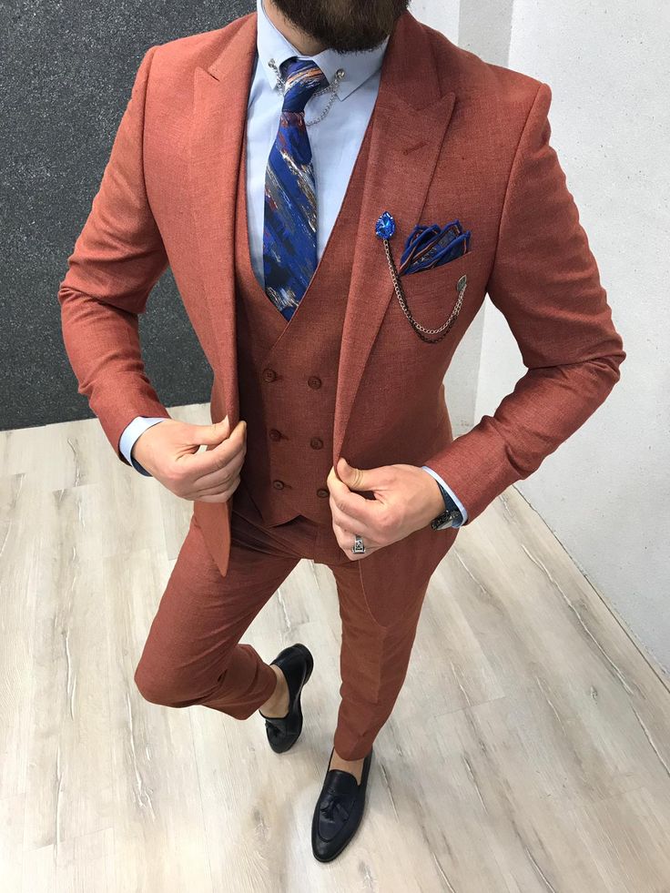 Collection: Spring – Summer 19 Product: Slim-Fit Suit Vest Color Code: Orange Size: 46-48-50-52-54-56 Suit Material: 70% poly, 30% viscose Machine Washable: No Fitting: Slim-fit Package Include: Coat, Vest, Pants, Shirt, Tie and Pocket Square #gentwith #mensuits #slimfitsuits Terno Slim, Slim Fit Suit Men, Style Africain, Man Blazer, Groom Tuxedo, Wedding Suits Groom, Suits Men, Designer Suits For Men, Event Backdrop