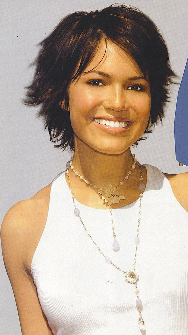 similar-short-hair-styles-for-round-faces-mandy-moore-hair-mandy-moore-short-hair