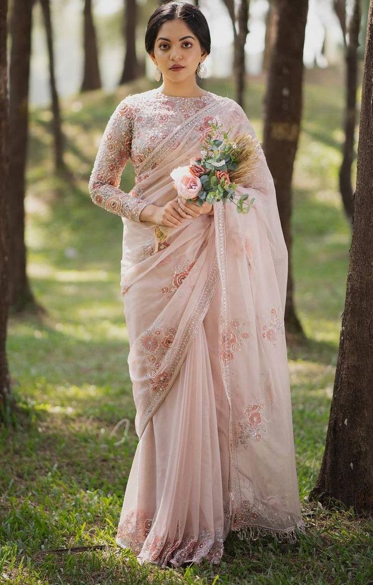 ahaana krishna in a pink saree by indras design for a photoshoot Wedding Dresses For Guests Elegant, Wedding Dresses For Guests, Ahaana Krishna, Pink Sarees, Christian Bridal Saree, Reception Sarees, Engagement Saree, Reception Saree, Simple Saree Designs