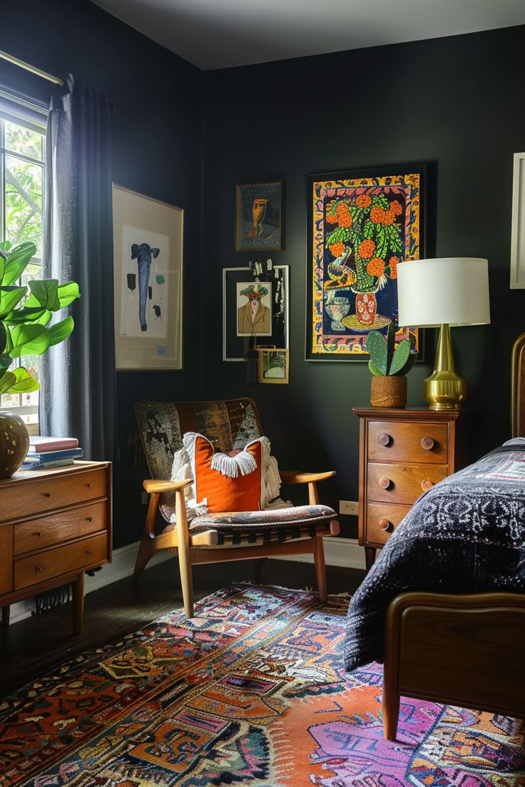 Artistic Harmony: Eclectic Elegance in Moody Bedrooms | Fusion of ...