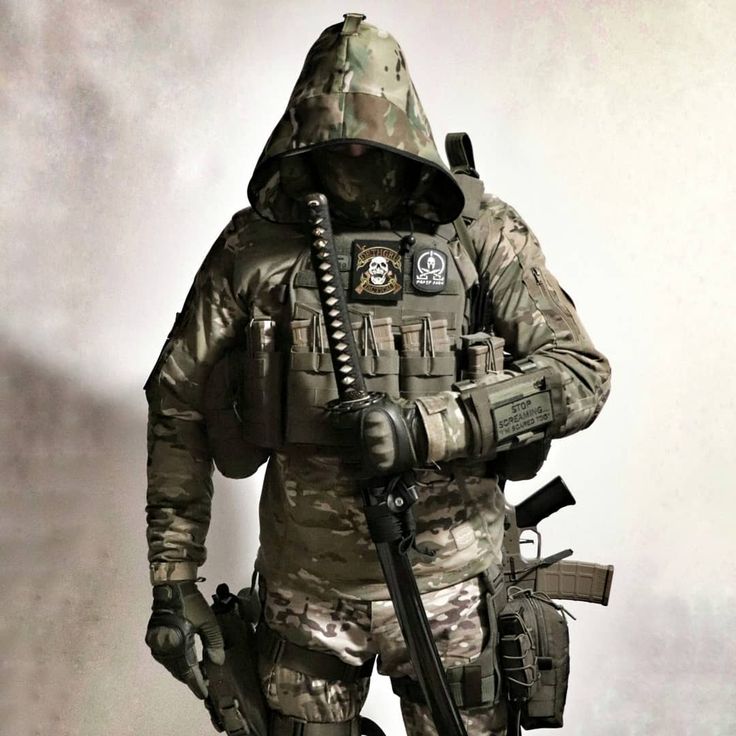 New idea I'm playing with for next fotoshoot wanted to try a mix of modern samurai and airsoft let me know what you think below⬇️ yay or… Modern Warrior, Ghost Soldiers, Military Special Forces, Tactical Gear, Call Of Duty, The Forest, The Wind, Camouflage, Soldier