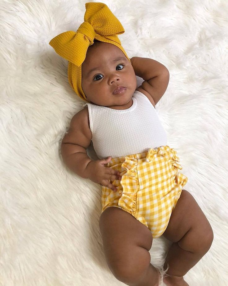 Instagram'da Black Platinum Kids: “💛🌻💛 "Hello Beautiful" 💛🌻💛 {Cuteness👶🏾Overload} 📷: @mini.beauty.queens - - - Follow @blackplatinumkids - - - #blackplatinumkids #precious…” Black Baby Hairstyles, Cute Mixed Babies, Cute Black Babies, Beautiful Black Babies, Baby Swag, Foto Baby, Big Bow, Baby Photoshoot