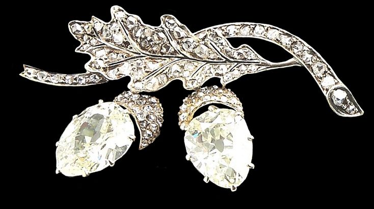 Diamond-set oak leaf and acorn brooch. Acorn Brooch, Fashion Mood Board, Oak Leaf, Diamond Set, Fangirl, Mood Board