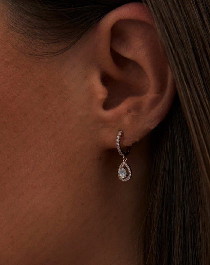 Dangling Halo Pear Diamond Drop Earring, Solid Gold with Moissanite Charm Hoops, for Her (Price is For Pair)  Also Available Gold Color: Yellow Gold,Rose Gold,White Gold.  ✦Gemstone: Moissanite ✦Total Stone Weight: 0.44ct Approx ✦Cut: Round Brilliant Cut ✦ Color: Colourless ✦ Clarity: VVS ✦Gemstone: Lab grown Diamond ✦Total Stone Weight: 0.44ct Approx ✦Cut: Round Brilliant Cut ✦ Color: G ✦ Clarity: VS Note :-This listing is for a pair and this is also available in single earring Metal Type: 925 Moss Agate Wedding Band, Bridal Earring, Diamond Huggies, Pear Diamond, Diamond Drop Earrings, Drop Earring, Single Earring, Dangle Charms, White Rose Gold