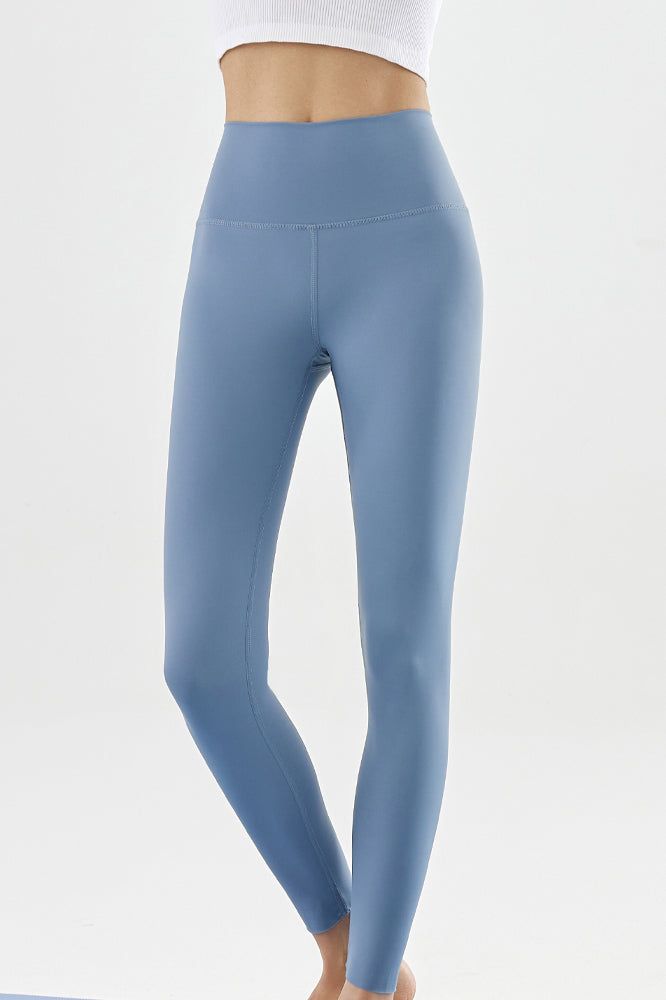 YPL Luna Leggings feature Italy High-density Double-sided Stitching and Weaving for superior durability and a Lycra Fabric for greater stretch and breathability. The New Smart Skin Fabric also offers additional stretch and comfort. Make a statement with YPL Luna Leggings, an ideal choice for all activities. Breathable Stretch Yoga Pants, Breathable Running Yoga Pants, Breathable Elastane Leggings, Breathable Full-length Stretch Yoga Pants, Solid Breathable Elastane Leggings, Breathable Stretch Full-length Yoga Pants, Breathable Stretch Pants, Breathable 4-way Stretch Leggings For Gym, Breathable 4-way Stretch Gym Leggings