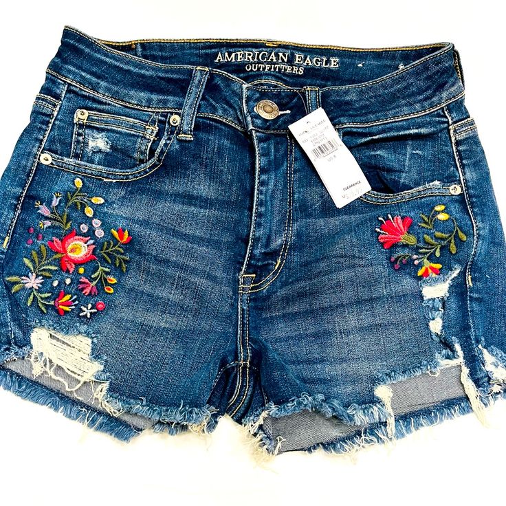 Good Amount Of Stretch Embroidery Detail Smoke Free Home Jean Short Outfits, Festival Shorts, Shorts Outfits, Craft Diy, Embroidery Details, Jeans Shorts, Short Outfits, Jean Shorts, American Eagle Outfitters