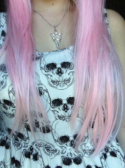 Pink Emo Hair, Pastel Goth Tumblr, Pink Emo, Damsel In This Dress, Goth Princess, Light Pink Hair, Kawaii Pastel Goth, Pastel Goth Fashion, Goth Look