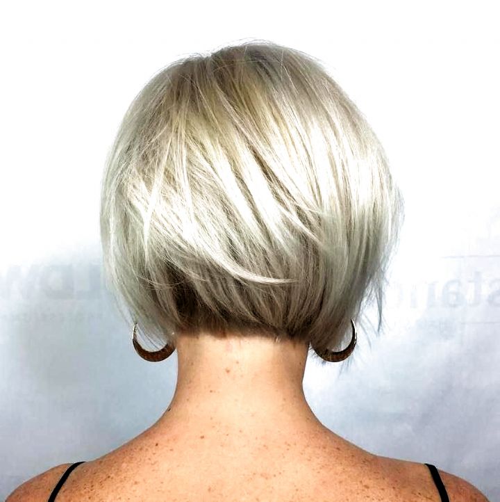 Angled Bob With Layers And Bangs, Blonde Balayage Bob, Short Blonde Bobs, Cute Short Haircuts, Bob Hairstyles For Fine Hair, Short Layered Haircuts, Very Short Hair, Penteado Cabelo Curto, Short Blonde