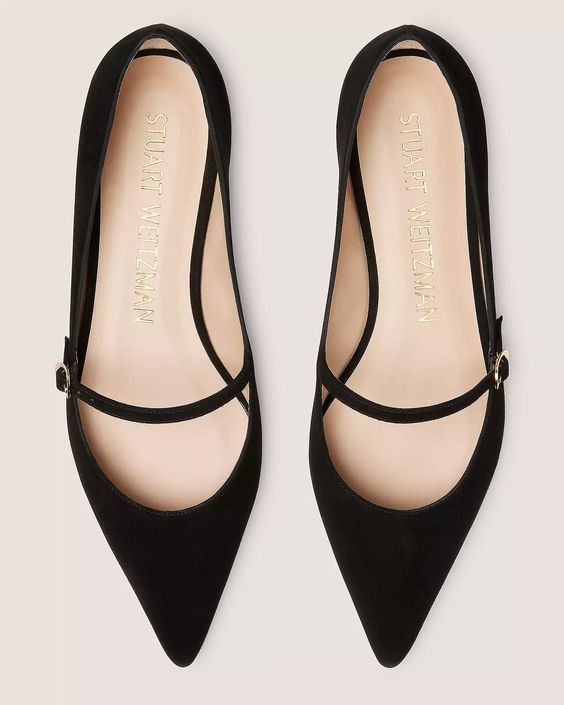 EMILIA MARY JANE FLAT | Stuart Weitzman Chic Shoes, Girly Shoes, Elegant Shoes, Mary Jane Flats, Crazy Shoes, Pretty Shoes, Dream Shoes, Shoe Obsession, Work Shoes