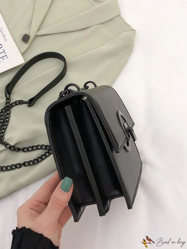 BirdinBag - Compact Metal Square Chain Flap Bag Minimalist Chain, Chain Pattern, Elegant Bags, Elegant Pattern, Inch Bag, Plain Style, Black Decor, Square Bag, Flap Bag