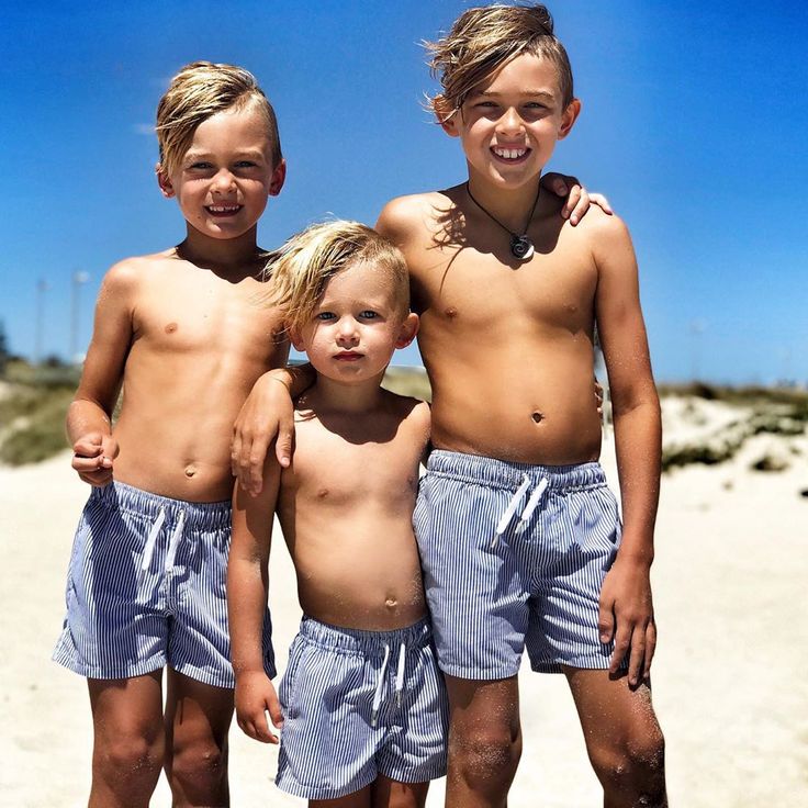 605 curtidas, 7 comentários - BEAU HUDSON® (@beau_hudson) no Instagram: “Posting this fav pic now, cuz it could be the last time it’s on the feed...cuz these swim shorts…” Family Swimwear, Beau Hudson, Swimwear 2020, Instagram Posting, Australian Fashion Designers, Online Kids Clothes, Crisp White Shirt, Pin Stripe, Beach Baby