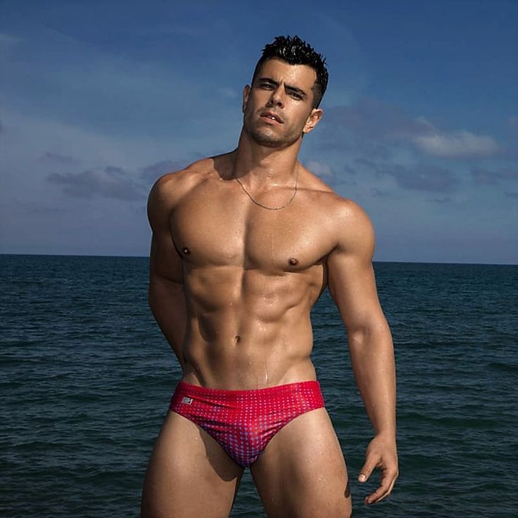 red speedos read well Guys In Speedos, Le Male, Mens Fashion Urban, Swim Brief, Muscular Men, Shirtless Men, Wearing Red, Perfect Man, Male Body