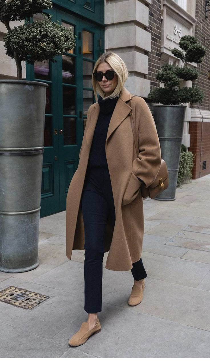 Mode Over 50, Casual Chique Stijl, Look Boho Chic, Mode Casual, Camel Coat, Meryl Streep, Looks Chic, 가을 패션, Winter Fashion Outfits