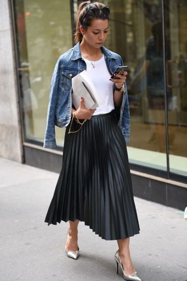 110 Best Black pleated skirt ideas | black pleated skirt, fashion outfits, skirt  outfits