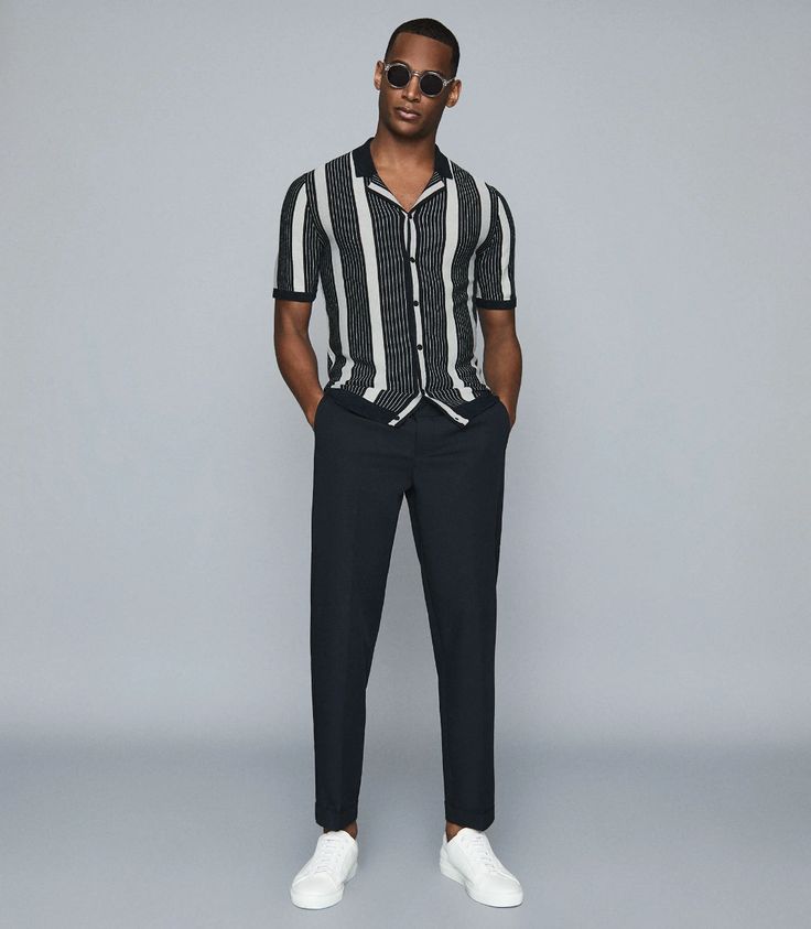 Black Men Summer Fashion, Cuban Collar Shirt, Men's Summer Outfit, Mens Summer Fashion Beach, Mens Summer Outfits, Mens Casual Outfits Summer, Mens Outfit Inspiration, Mens Fashion Classy, Men Fashion Casual Outfits