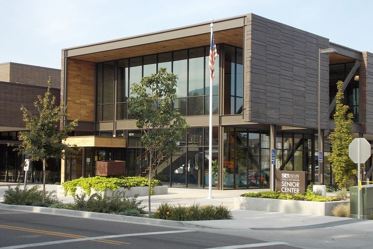 a large building with many windows on the outside