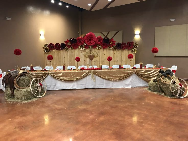 Western Quinceañera Mesa principal | Quinceanera decorations ...