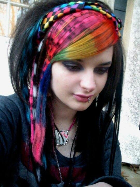 Crazy coon tails and rainbows :-) Scene Kid Makeup, Scene Kid Hair, Scene Kid Aesthetic, Rawring 20s, Red Scene Hair, Emo And Scene, 2000s Scene, Kid Aesthetic, Indie Scene