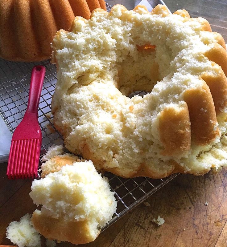 a bundt cake sitting on top of a cooling rack