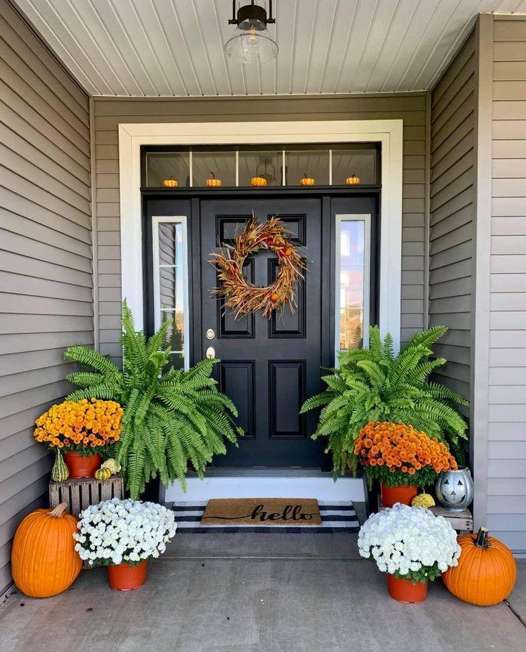 Fall front porch decor, Fall entryway decor, Front door fall decor in ...