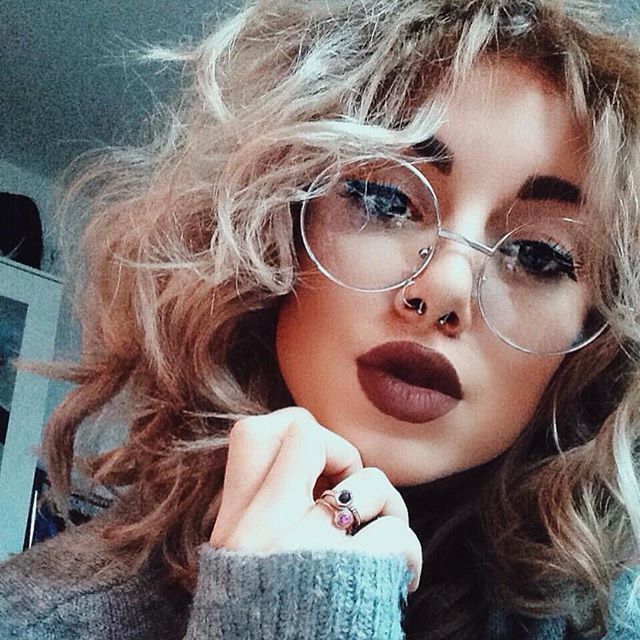 Oversized "MALINA" XL Large Big Round Circle Thin Metal Frames Eye Glasses Specs Round Glasses Men, Piercing Face, Metal Frame Glasses, Trendy Glasses, Wearing Glasses, Womens Glasses, Mode Vintage, Pretty Face, Lany