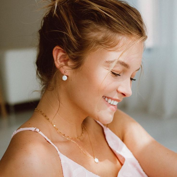 Simple and effortless enough for everyday wear, but classy enough to take you straight into the evening! These freshwater pearl drops are the perfect pairing for just about any occasion! All of our jewelry is handcrafted in our bright, little California studio ✨ DETAILS Pearl diameter: approximately 10mm (please note t Everyday Earrings Simple Classy, Everyday Earrings Simple, Earring Cuff Chain, October Birthstone Rings, Freshwater Pearl Drop Earrings, Loop Earrings, Yellow Gold Chain, Bar Earrings, Everyday Earrings