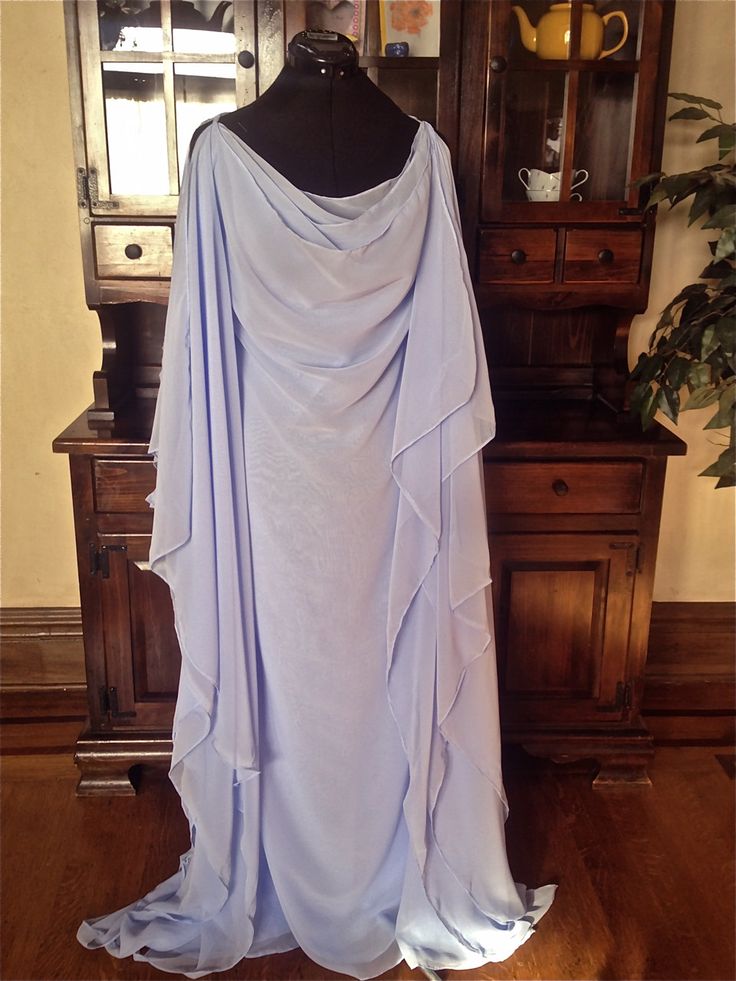 Lord of the Rings Arwen Dream Dress Recreation by Deconstructress, $250.00 Etsy MY DREAM DRESS!!!!! Arwen Purple Dress, Arwen Cosplay, Arwen Costume, Lord Of The Rings Arwen, Arwen Dress, Dresses Medieval, Arwen Undomiel, Fem Harry, Elven Dress