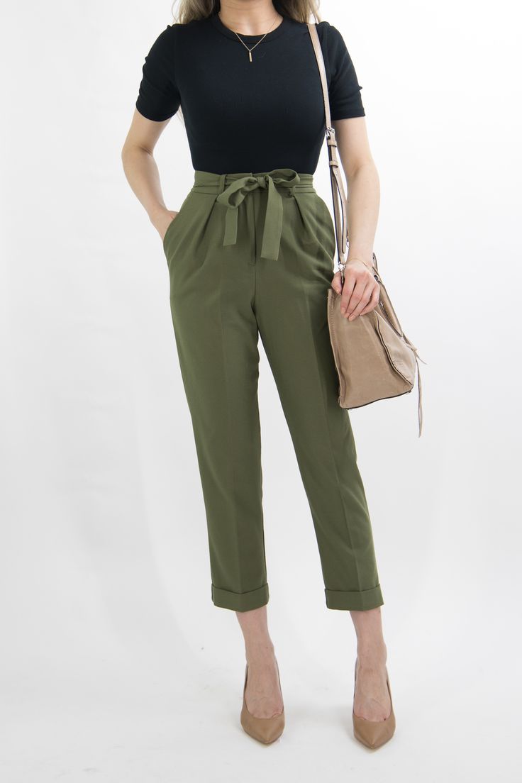 business-casual-dress-women-work-office-professional-outfit-essentials-miss-louie-57 Work Outfits Frauen, Outfit Essentials, Business Casual Work, Summer Work Outfits, Womens Business Casual, Casual Work Outfit, Business Casual Dresses, Stylish Work Outfits, Casual Work Outfits